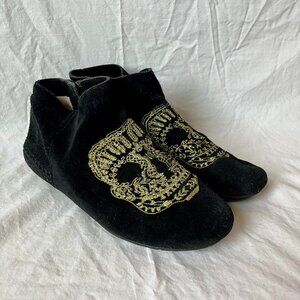 House of Harlow 1960 Mara Skull Moccasins Size 36.5